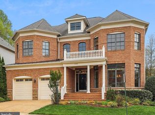 2199 Amber Meadows Dr, Vienna, VA 22182