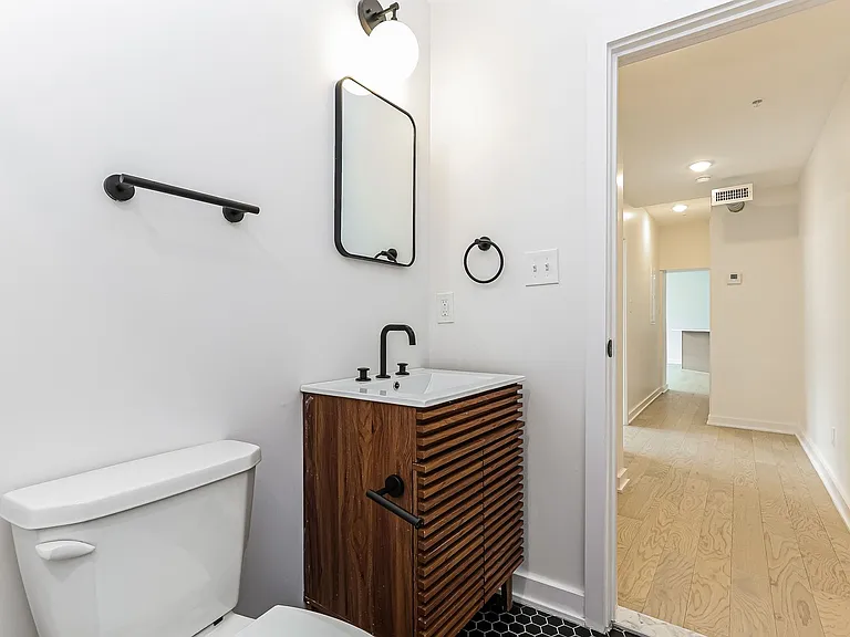 Welcome to Emerald Fox Lofts — Photo 13