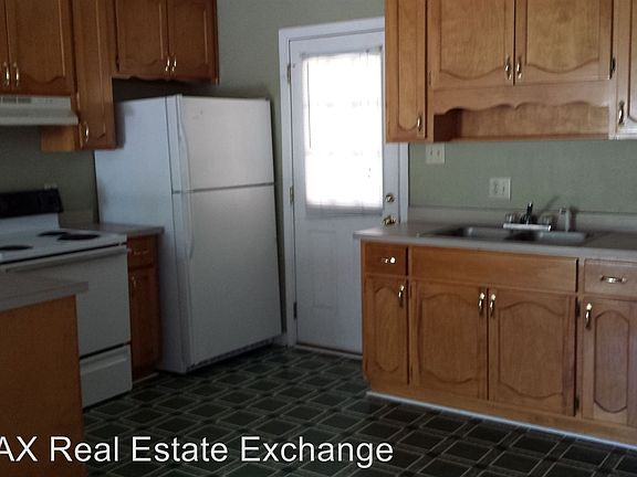 4th image of 2411 Oak St APT A
