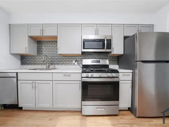 420 Prospect St APT 1N, Elgin, IL 60120