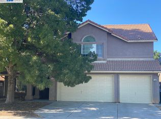 1701 Via Milano, Gustine, CA 95322