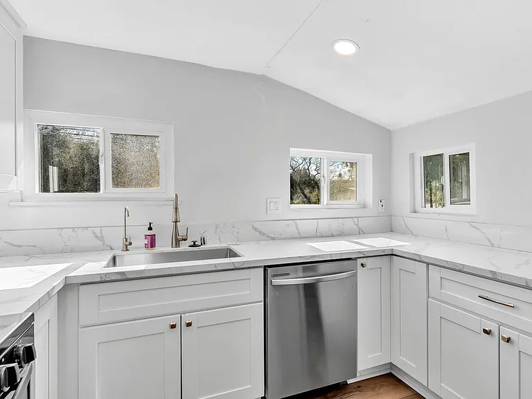 1224 Willowside Ter — Photo 10