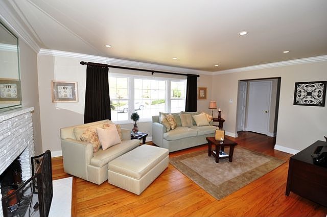 1st image of 3608 Fernwood St