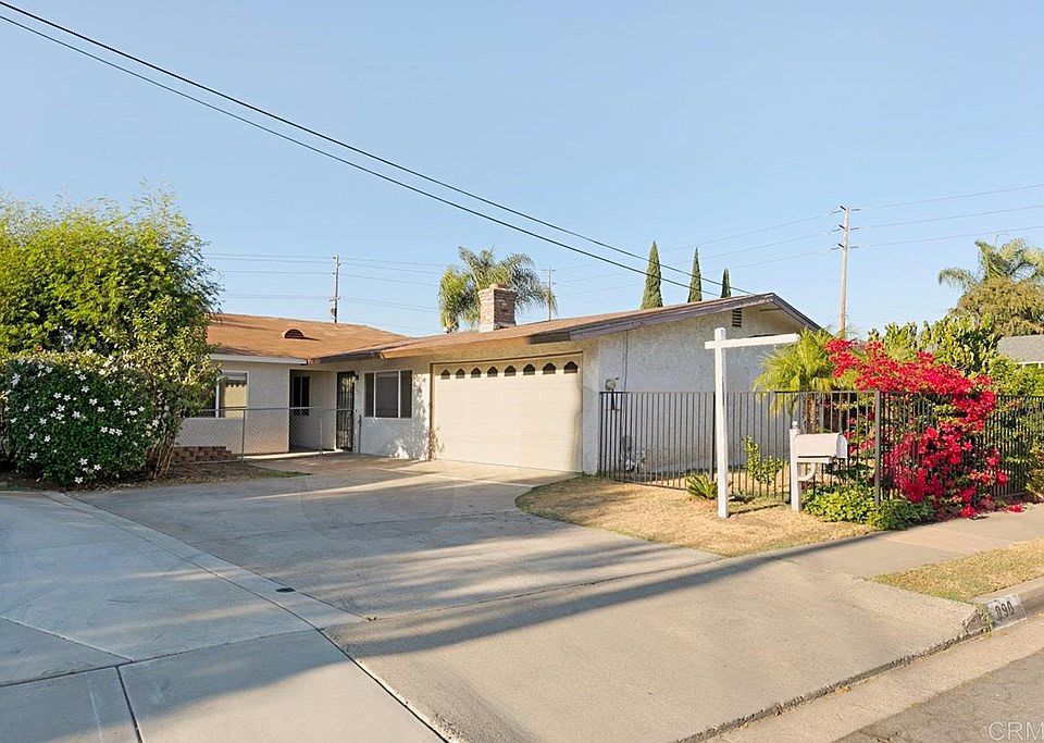 2nd image of 990 Cedar Way