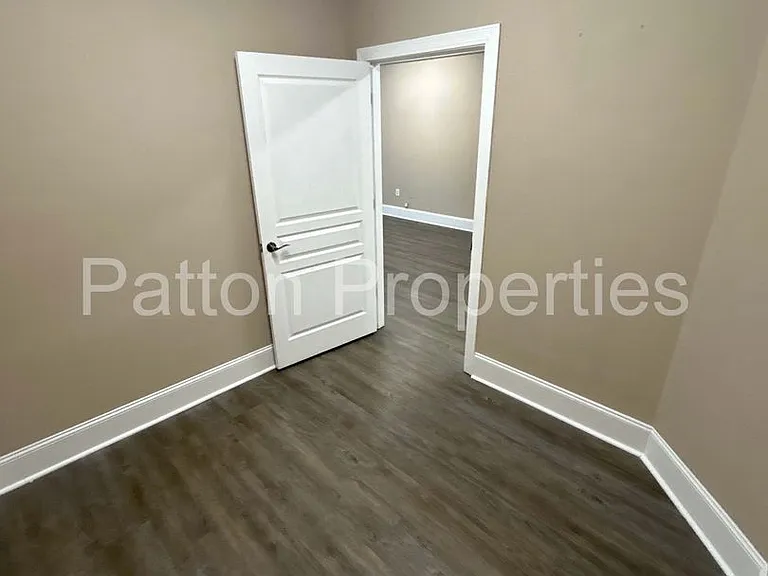 1308 Pulaski St - Inside CoC - R09009-09-12 — Photo 9