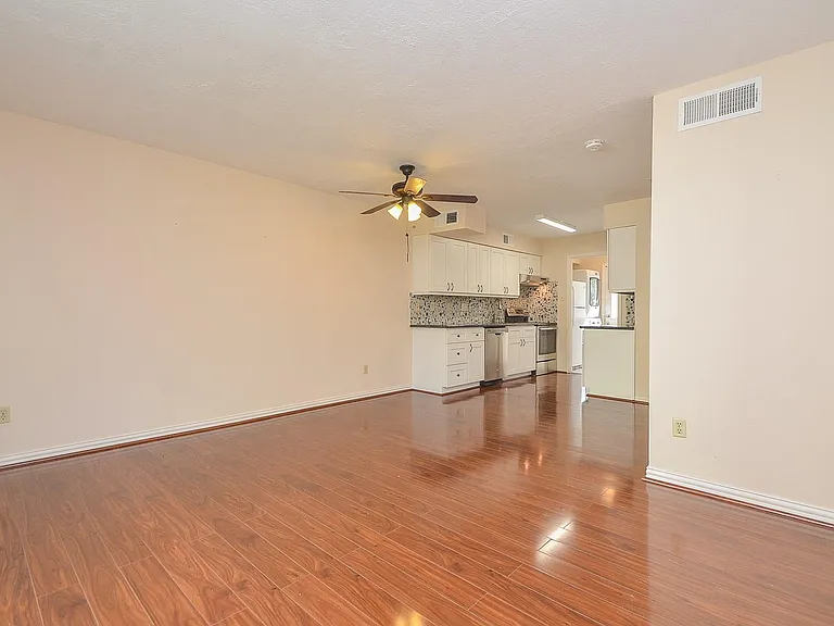 2209 Bauer Dr #B — Photo 3