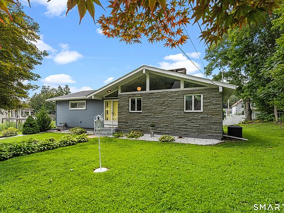 3rd image of 24 Carpenter Street
