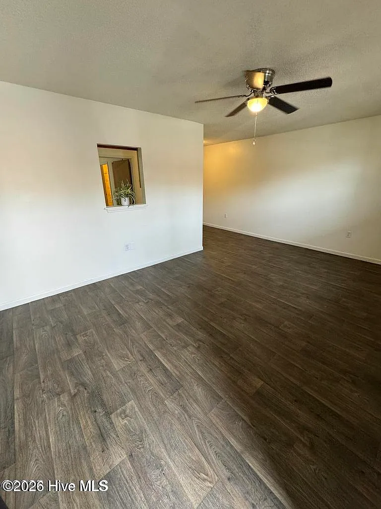 1 bed, 1.0 bath, 625 sqft, $795 — Photo 2