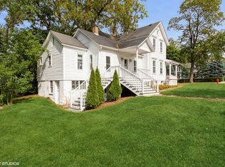 546 S Hough St, Barrington, IL