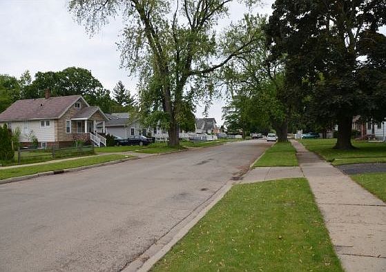 3rd image of 574 Washington Park