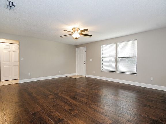 4th image of 602 Cedar Grove Dr