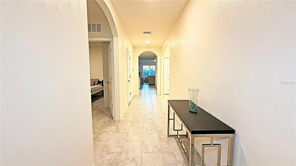 4 bed, 2.0 bath, 1846 sqft, $3,100 — Photo 2