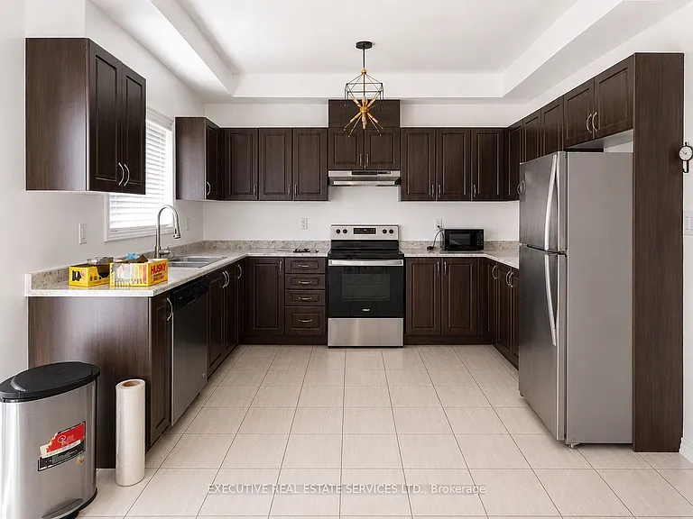 129 Seeley Ave — Photo 8