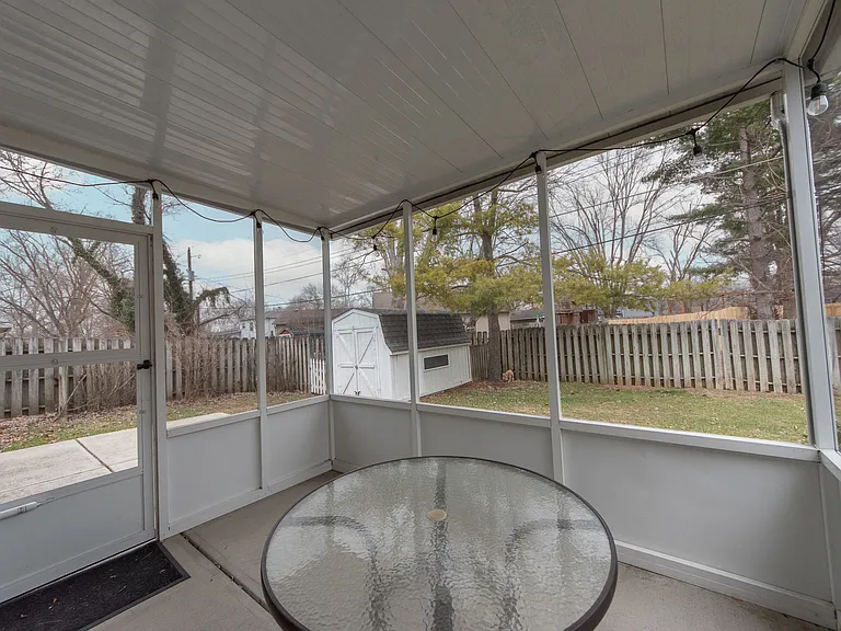 2943 Desoto Way — Photo 20