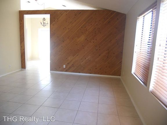 3rd image of 921 S Val Vista Dr Unit 115