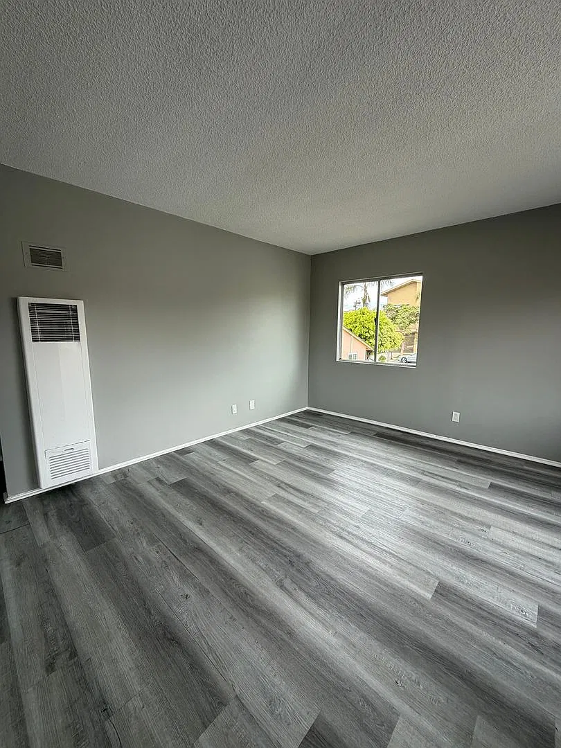 E Ransom Street — Photo 3