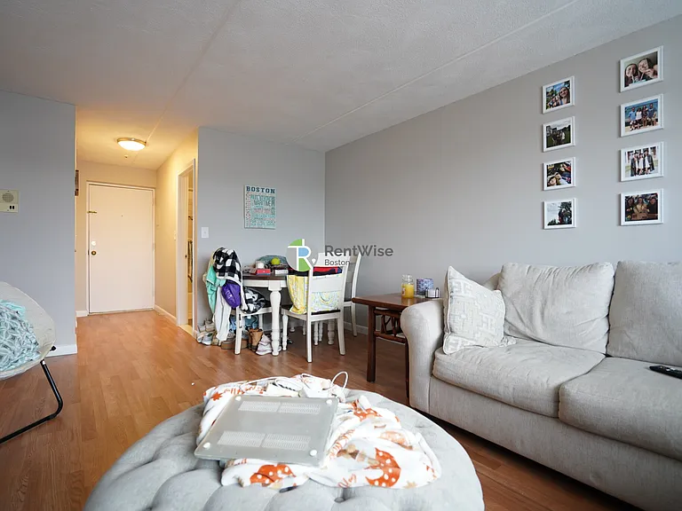 12 Cottage Ct #2 — Photo 1