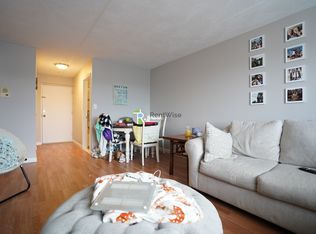 12 Cottage Ct APT 2, Newton, MA 02458