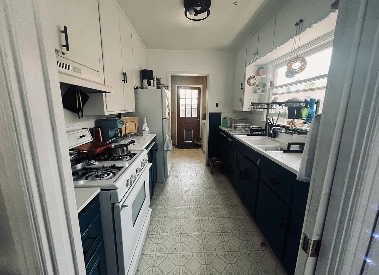 3 bed, 1016 sqft, $3,500 — Photo 2