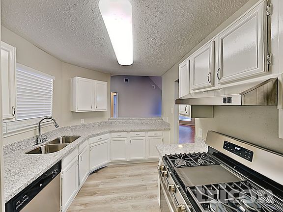 5th image of 18603 Bridoon Dr