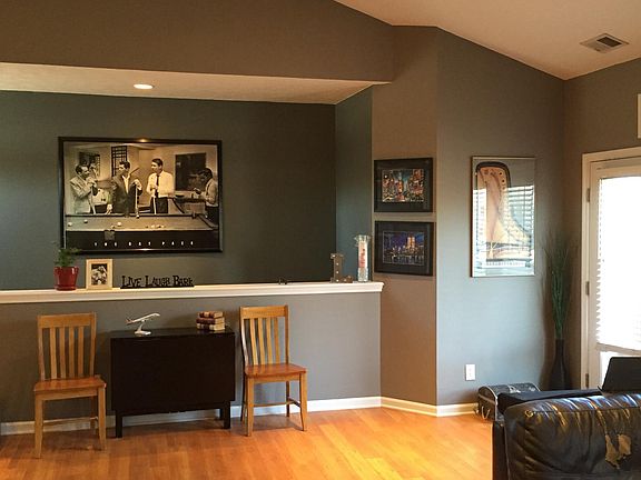 3rd image of 1615 N College Ave #1