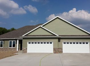 1469 Walter Mapp Dr, Riverside, IA 52327