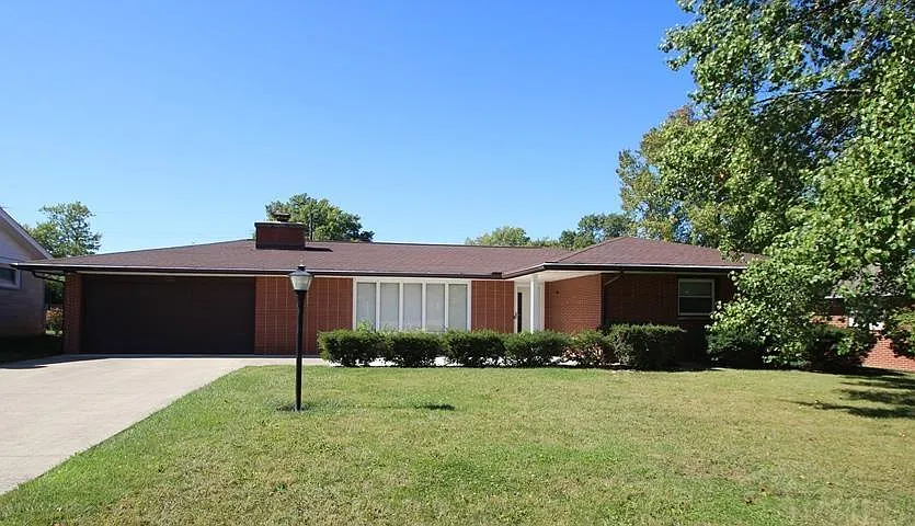 1301 N Forest Ave photo 1