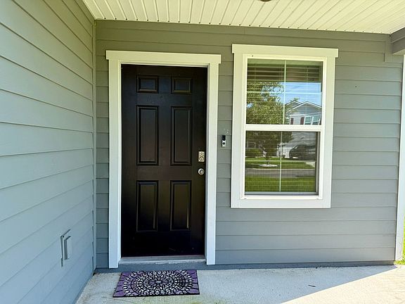 4th image of 3541 Lawton Place Grn