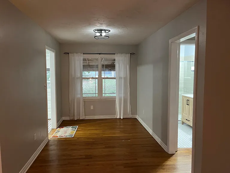1308 S Littler Ave — Photo 3