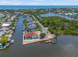 559 N 10th St, Flagler Beach, FL 32136