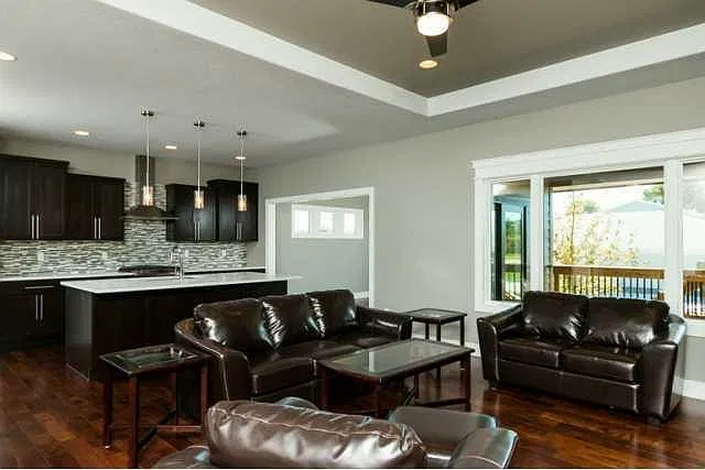 4 bed, 3300 sqft, $3,000 — Photo 3