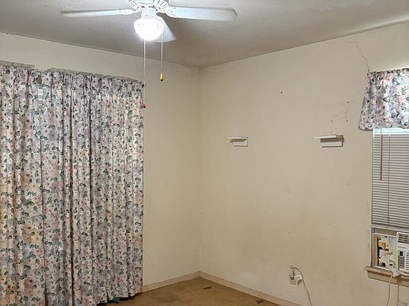 4th image of 462 Sprucewood