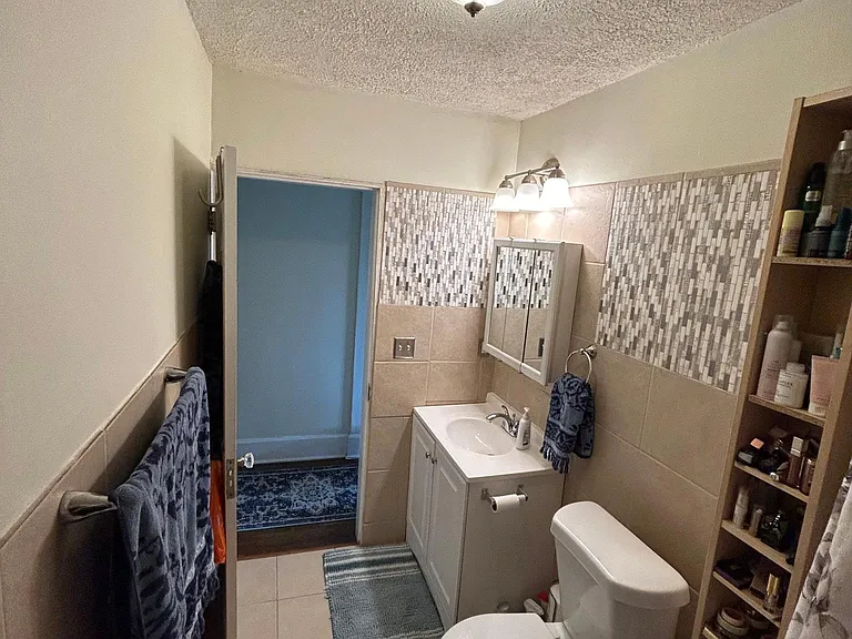 2441 Medary Ave — Photo 17