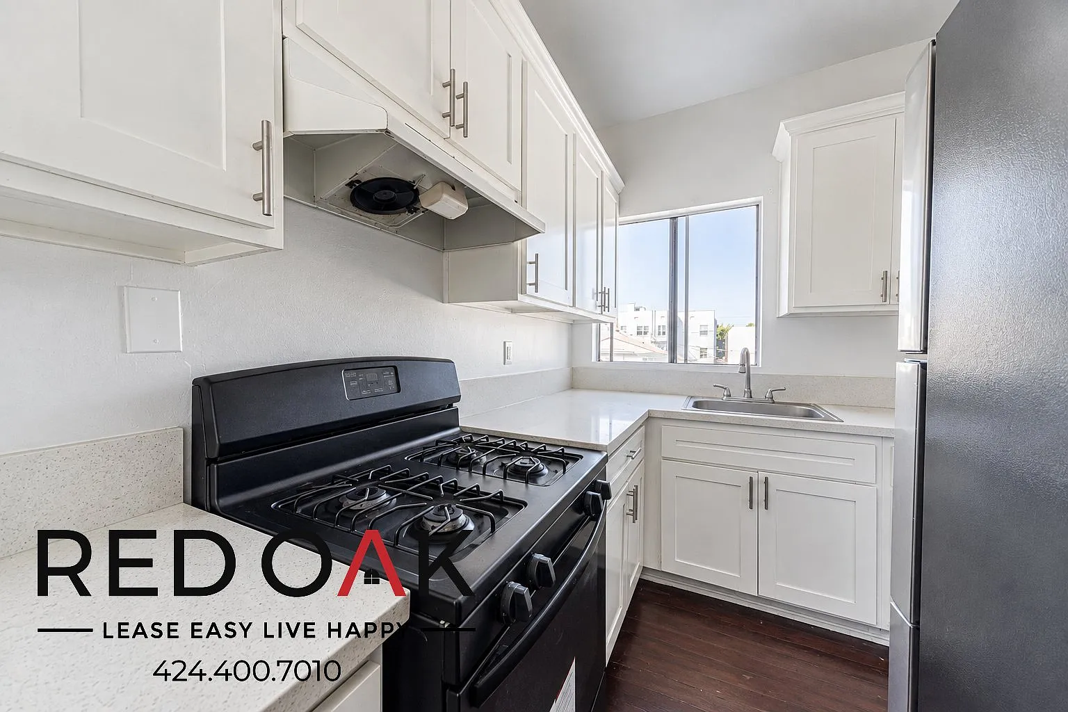 ~1 Month Free~ Sun-Drenched Studio With Open Floor Plan And On-Site Laundry In The Heart Of Pico-... — Photo 2