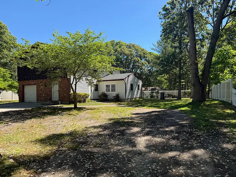 159 Oxhead Rd — Photo 2