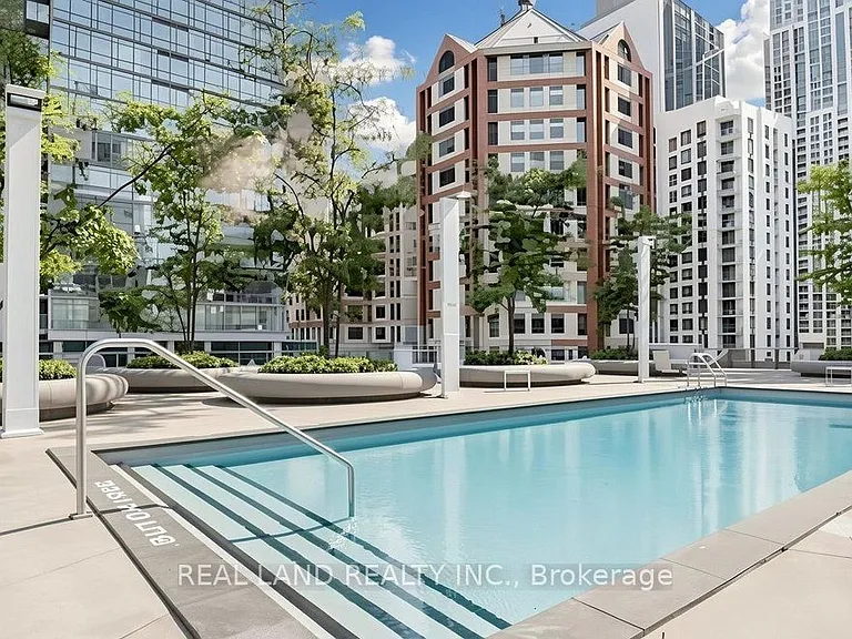 832 Bay St #502 — Photo 19