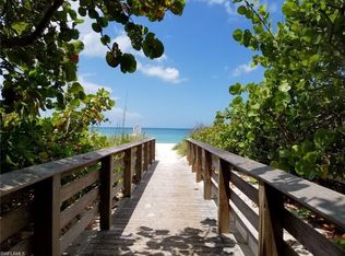 5 Bluebill Ave APT 711, Naples, FL 34108