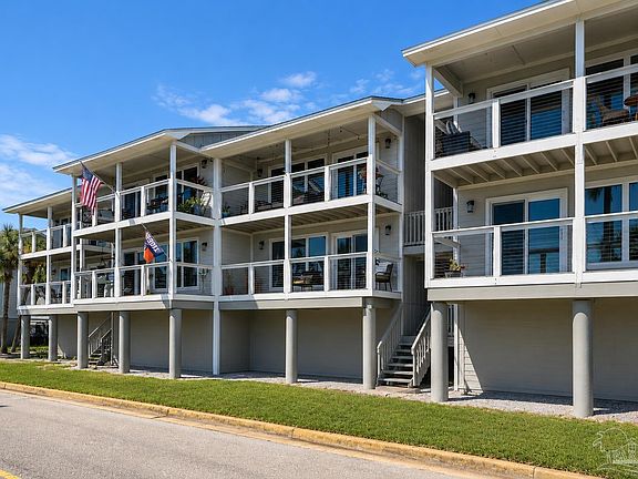 2nd image of 200 Pensacola Beach Rd APT D2