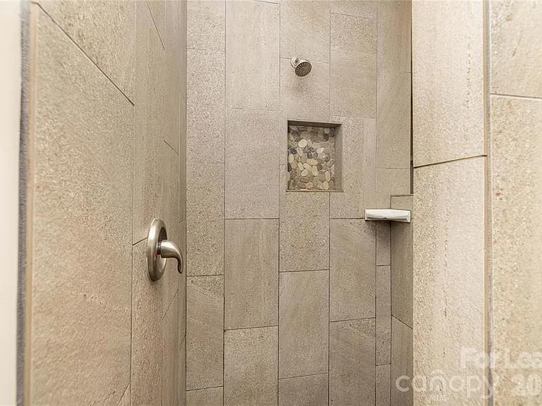 429 Creswell Rd — Photo 18