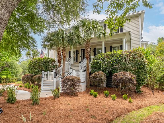 3rd image of 2324 Darts Cove Way