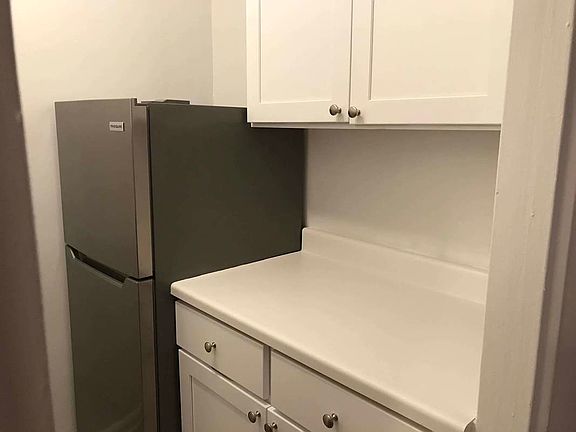 4th image of 50 E 8th St #3L
