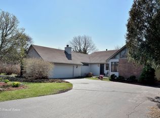 621 Golf Rd, Crystal Lake, IL 60014