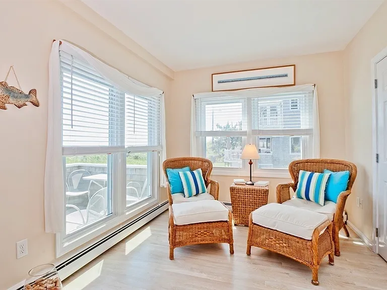 175 Beach Ave #3 — Photo 9