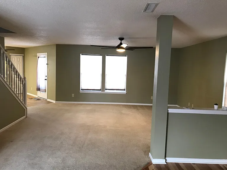 6888 Woodland Heights Dr — Photo 3