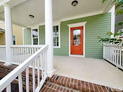 452 Claremont Dr