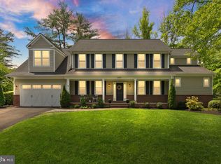 12107 Fairfax Hunt Rd, Fairfax, VA 22030
