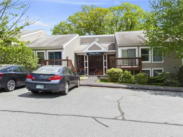 30 Wolf Rd Unit 303, Lebanon, NH 03766