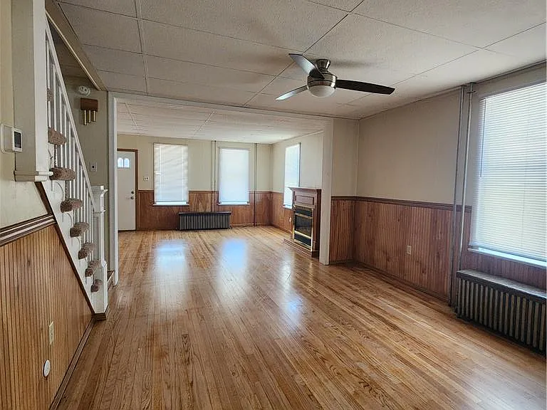 1843 Washington Ave — Photo 1