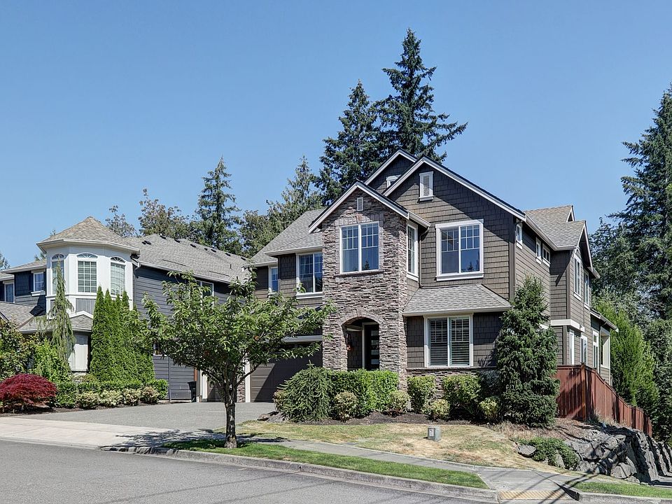 1st image of 24396 NE 27th Pl