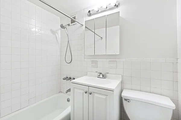 Rented by Compass | media 14